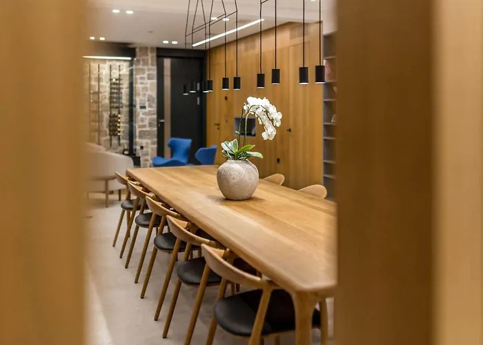 Olive Vista 1, Zatoglav, Rogoznica Podglavica